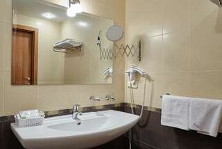 Отель Отель Надежда Днепр Апартаменты с 2 спальнями-5